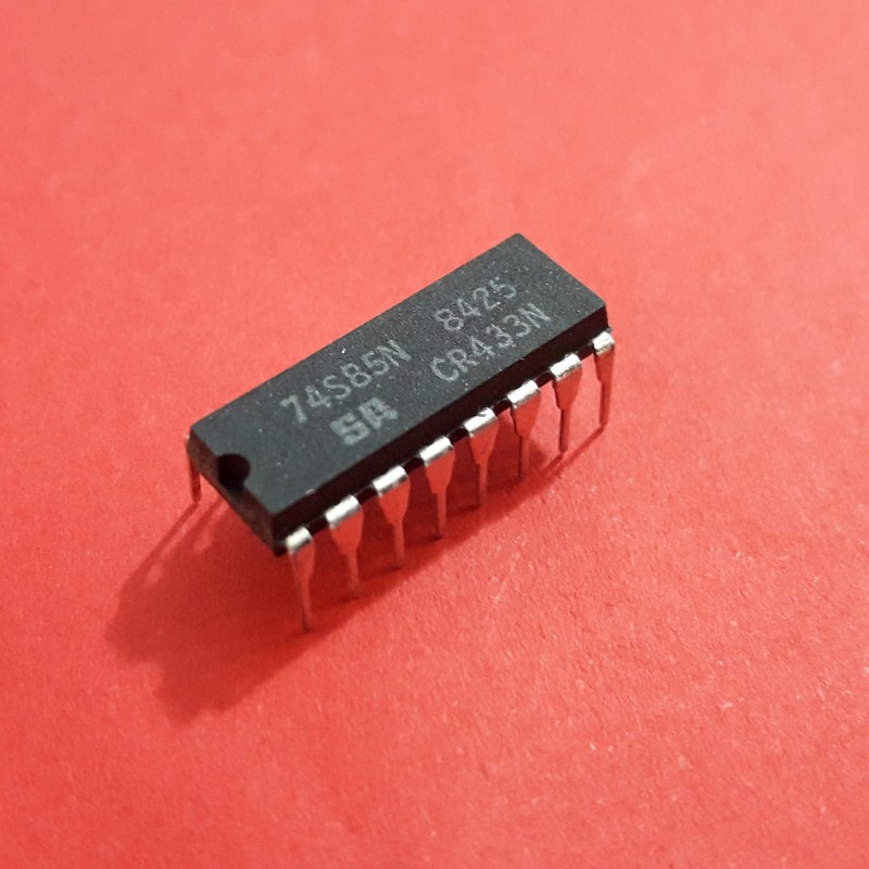 74S85